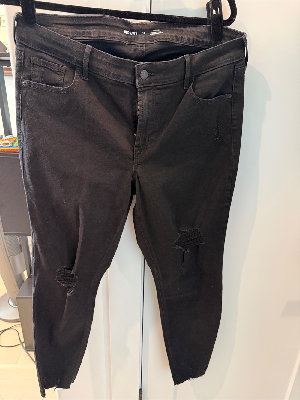 Old Navy Black Skinny Distressed Women's Jeans
